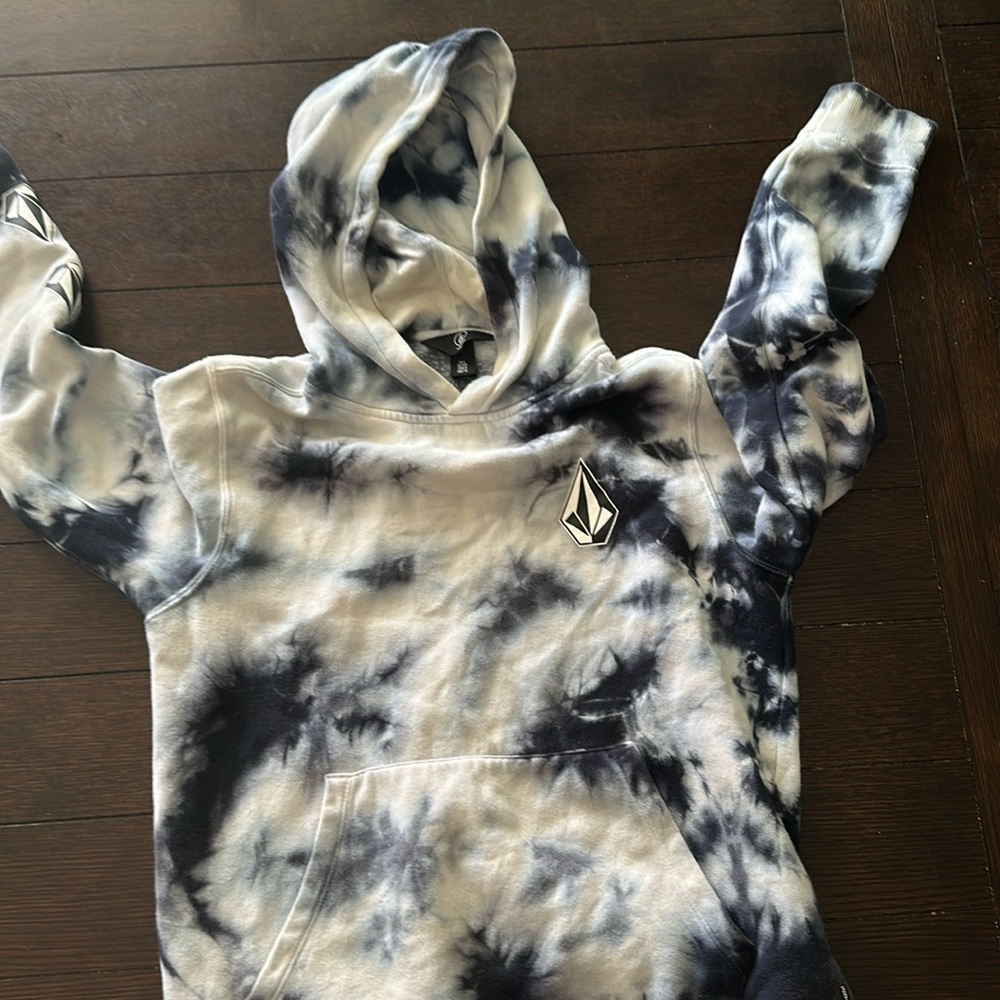 Boys Volcom large hoodie